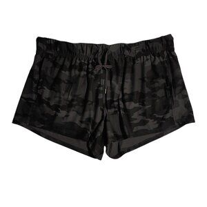 Athletic Works Womens Plus Size XXL Black Camo Gym Shorts Stretch Waist Pockets